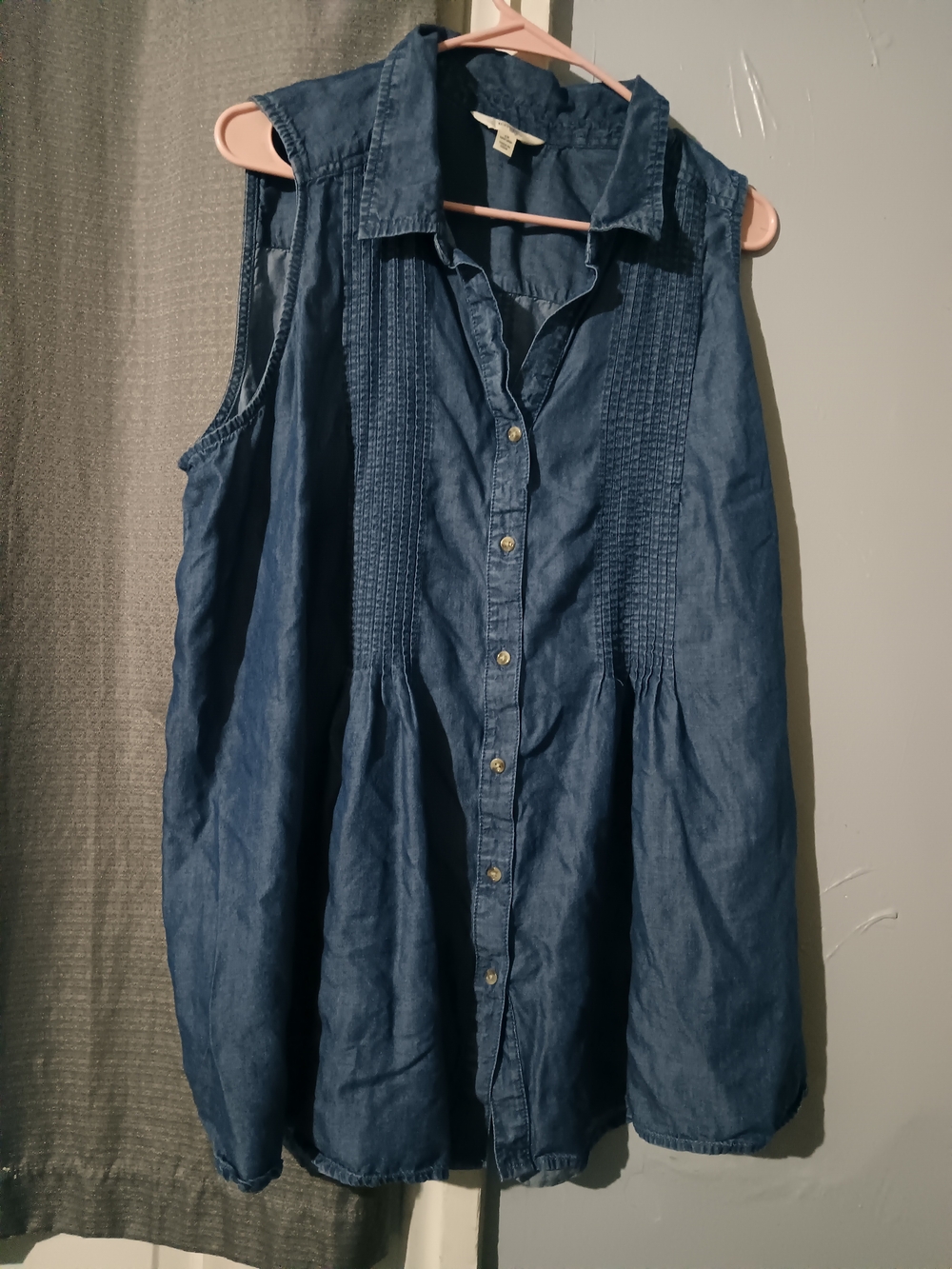 Terra & Sky Indigo Denim-Look Sleeveless Button Tank